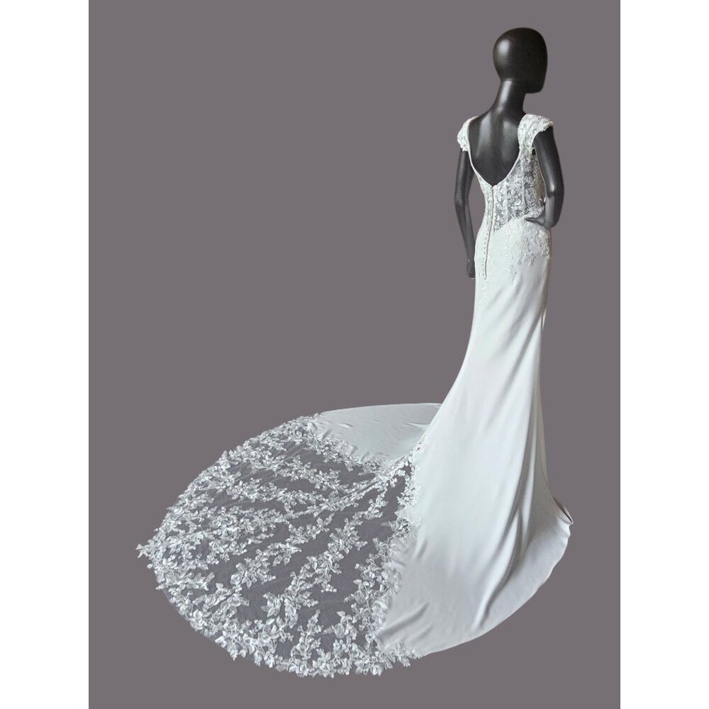 NWOT Ivory Crepe Fitted Cap Sleeve Wedding Gown - Mori Lee - Picture 11 of 16